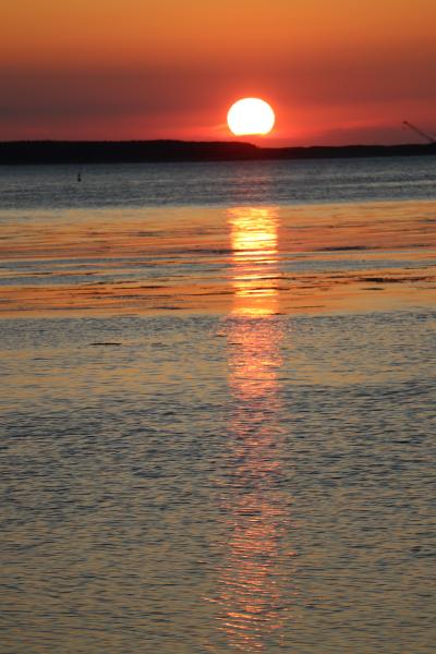 サロマ湖の夕日は絶景だと知って、遠路はるばる長距離移動。天気に恵まれて感動の夕日ショーにうっとり