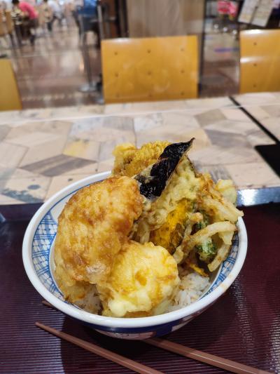 スバルの街、太田市。イオンモール太田のフードコートで天丼を食べたよ。