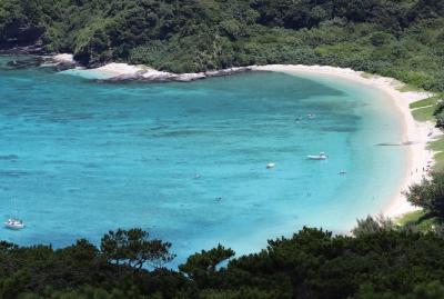 渡嘉敷島の青い海とビーチ　レンタルバイクで一周