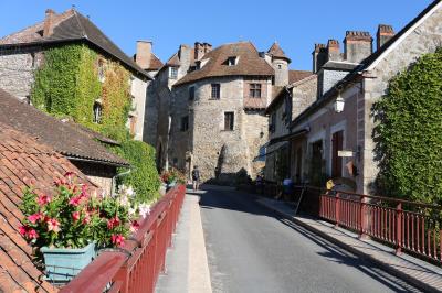 スペイン＆フランス★ドライブ旅行25日間【38】15日目‐5　フランスの美しい村☆カレナック