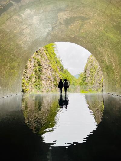 フォトジェニック・清津峡の渓谷トンネルと越後の古刹『雲洞庵』