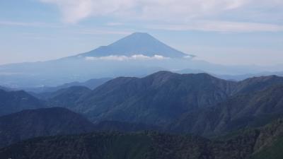 リンドウ咲く丹沢表尾根・三峰縦走