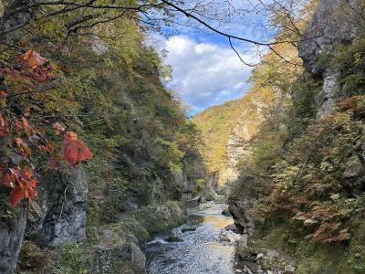 秋の東北旅２　紅葉の厳美渓、鳴子峡