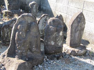 岸（越地）の庚申塚（神奈川県山北町岸）