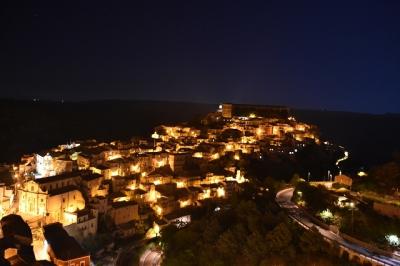 2017年イタリア・シチリア島旅行記　第28回　夜のラグーザ旧市街を歩く