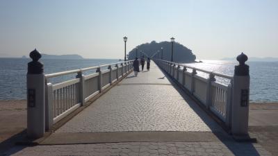 竹島への橋は、江ノ島への橋より、長いかな。