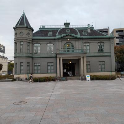 旧福岡県公会堂貴賓館と福岡市赤煉瓦文化館から中州周辺