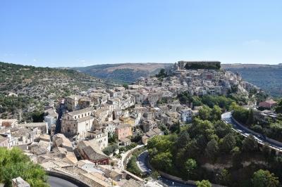 2017年イタリア・シチリア島旅行記　第30回　昼のラグーザ旧市街、イブラ地区を歩き、ミシュラン二つ星の店ドゥオモで昼食