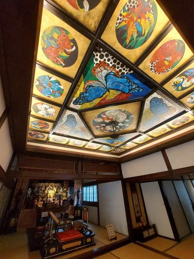 毎月京都！Vol.２　人混みを避けて京都を歩く。今回の目的は、現代アートの天井画とレトロ温泉