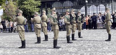 ブダペスト観光。衛兵の交代式が凄すぎた。