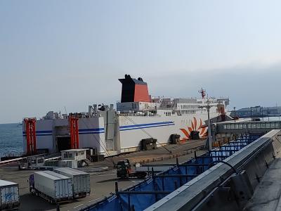 おじじとおばぁのマイカーぐるり旅 長旅も終わり 千歳空港で遊んで苫小牧からフェリーへ