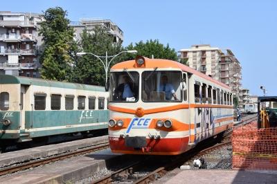 2017年イタリア・シチリア島旅行記　第38回　エトナ山周遊鉄道に乗車前編。カターニアから溶岩の町ランダッツォへ