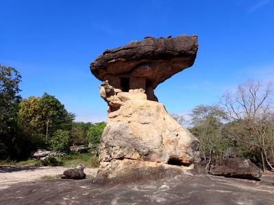 2022 ～ 父子2人旅 ～ タイ  プー･プラ･バート歴史公園 ～ 先史時代の人たちが描いた絵を見た ～