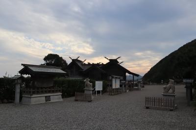 ”君が代のさざれ石の巌”がある大御神社