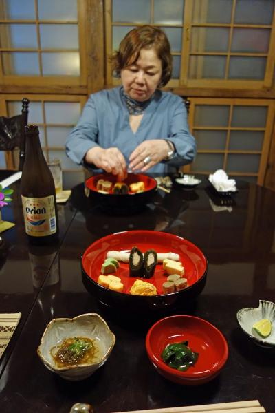 トラピックス　美しき20景に出会う ぐるっと沖縄大周遊の旅5日間（10）ひめゆりの塔と琉球ガラス村を訪ね、「美榮」で琉球料理を堪能する。