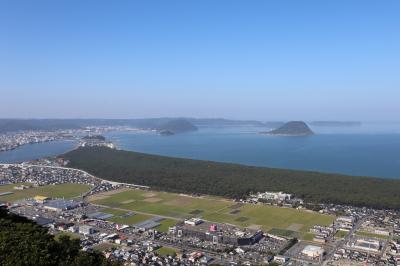 鏡山展望台と鏡山神社