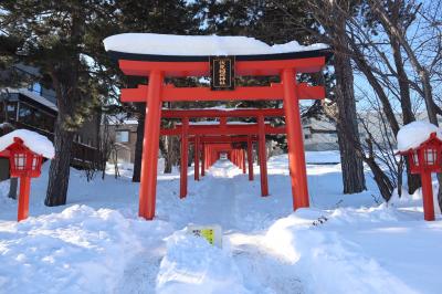 27基の鳥居が並ぶ札幌伏見稲荷神社