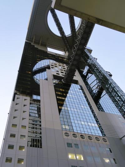 大阪27　梅田スカイビル40F　空中庭園展望台　☆連結超高層建築-吊上げ工法