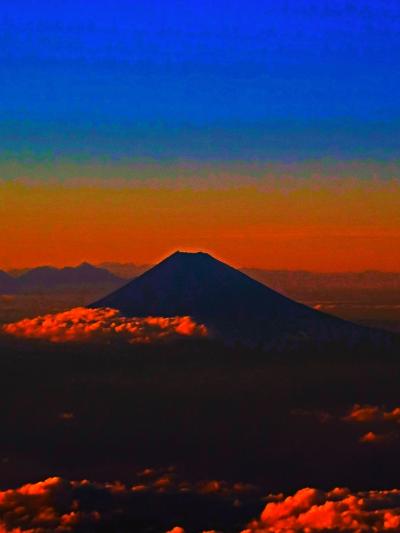 富士山空撮　JAL124便　伊丹⇒羽田　雲海‐夕焼け-気高し！　☆静岡～伊豆あたり
