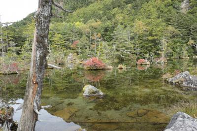 秋の上高地旅♪　Vol.69 ☆上高地ハイキング：秋の美しい明神池♪