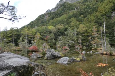秋の上高地旅♪　Vol.70 ☆上高地ハイキング：秋の美しい明神池♪