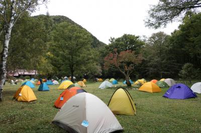 秋の上高地旅♪　Vol.83 ☆上高地ハイキング：カラフルなテントの徳沢♪