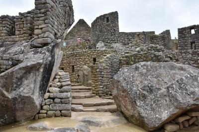 2018年ペルー・ボリビア旅行記　第13回　マチュピチュ遺跡観光その3　コンドルの神殿から出口へ
