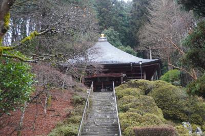 秩父の札所巡り～雨の中の強行軍でもこのドキドキ感はやっぱり格別。多彩な観音堂が山岳寺院としての存在感を競っていてこれぞ札所巡りの醍醐味です～