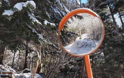 寒波襲来・・・雪の天城・結氷の八丁池　たいして面白くないで