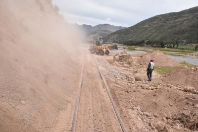 2018年ペルー・ボリビア旅行記　第20回　チチカカ・トレイン乗車記その2　高原の町シクアニを通過