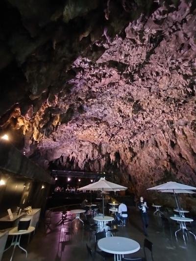 最終日は台風並みの大荒れの天気に、ついに帰り便が欠航しました！！（奈落の底編）