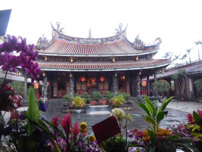 台北の寺院・旧跡をめぐる