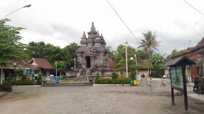 ボロブドゥール寺院遺跡群の一つ　パウォン寺院