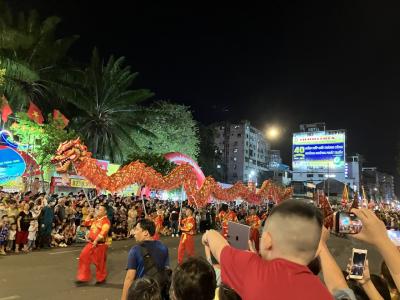 2023年2月：国家無形文化遺産，「元宵節祭り」のパレード｡［ホーチミン：チョロン地区］