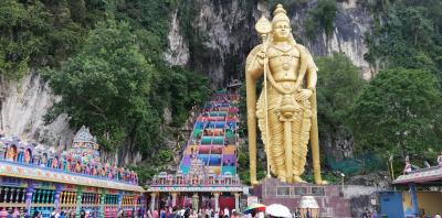 【マレーシア】マレーシアのヒンドゥー教の聖地　バトゥ洞窟
