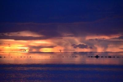 2018年ペルー・ボリビア旅行記　第37回　ウユニ塩湖探訪その6　夕暮れのウユニ塩湖と満天の星空