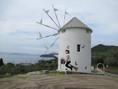 2023年のGWは小豆島へ（パート４）オリーブ公園のギリシャ風車で空飛ぶ魔女にチャレンジ！