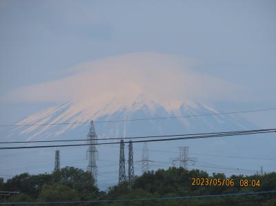 久し振りに見られた富士山の傘雲