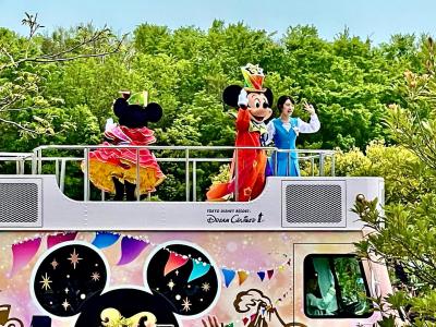 2023年春:東京ディズニーリゾート開業40周年スペシャルパレード&amp;浦安市制施行40周年、千葉県誕生150周年をお祝いするパレード:夫婦で♪