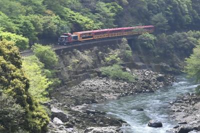 京都出張☆★朝活♪　都心からすぐ！ 橋梁上の秘境駅「保津峡駅」 (1)