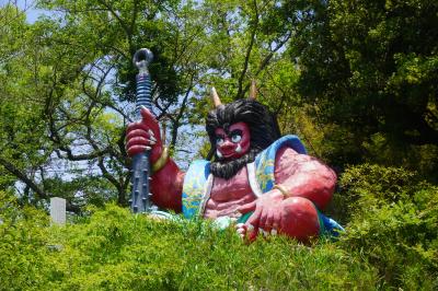 高松経由で関西の旅（一日目）～高松港から女木島、男木島は瀬戸内国際芸術祭の遺産アートがいくつも。穏やかな瀬戸内海の風景によく馴染んでいます～