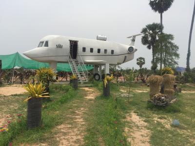 飛行機に乗りたかったカンボジア人農家の夢が叶いました。