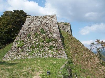 山上の石垣が素晴らしい津和野城