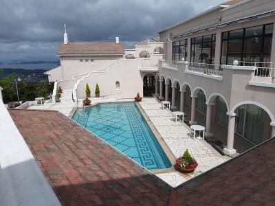 佐世保1 佐世保駅降りたら、ホームは外人さんであふれてた。何故?弓張の丘ホテル宿泊。