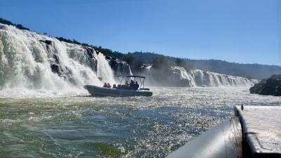 イグアスだけじゃない アルゼンチンの名滝 モコナの滝は長～い滝 Saltos del Mocona