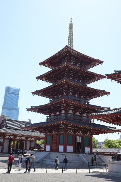 四天王寺の背後にあべのハルカス