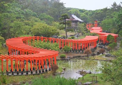 つんつん津軽に来てみたら～.②*立ち並ぶ赤の誘惑「高山稲荷神社」の鳥居レッドに魅せられて*