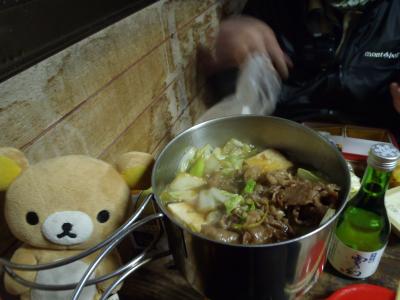 初日の出は東京最高峰で拝むクマ