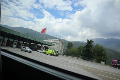 Day06-2　憧れの歌姫の聖地巡礼の旅　(アルバニア＆コソボの国境越え)