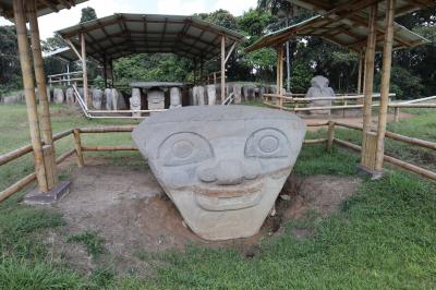 【コロンビア】サンアングスティン遺跡群（サン・アングスティン考古学公園）